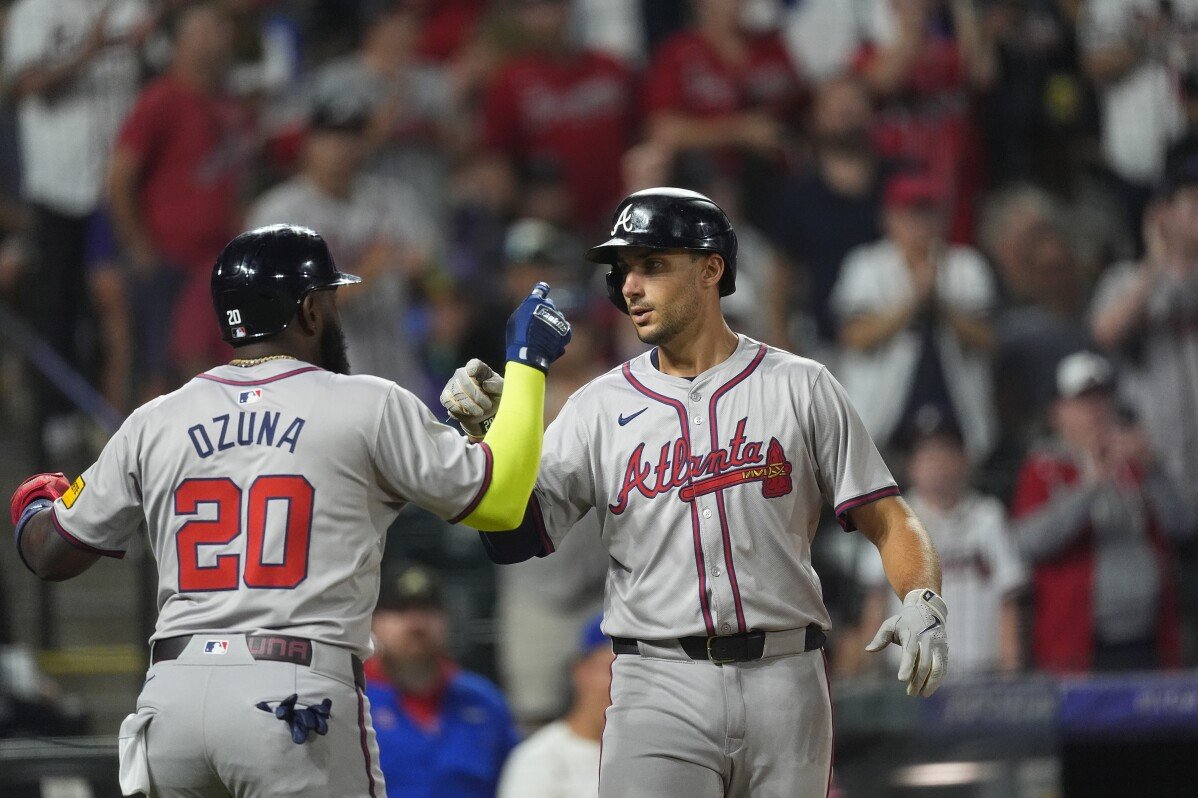 Matt Olson conecta dos jonrones y remolca 6 carreras mientras que los Bravos rompen una racha de 6 derrotas con una victoria por 11-8 sobre los Rockies